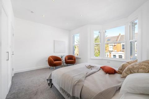 25 Raeburn Street, London, SW2 5QT