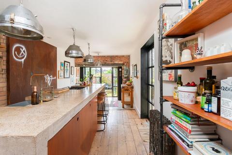 4 Withleigh Road, Bristol, BS4 2LQ