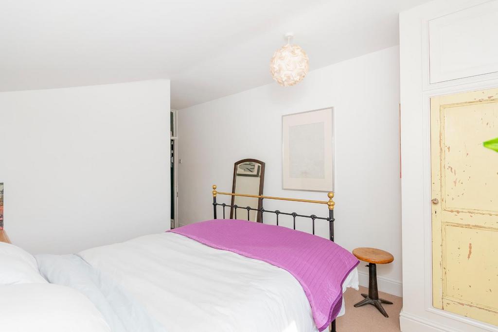 0 W4 RKE - Bedroom A.jpg