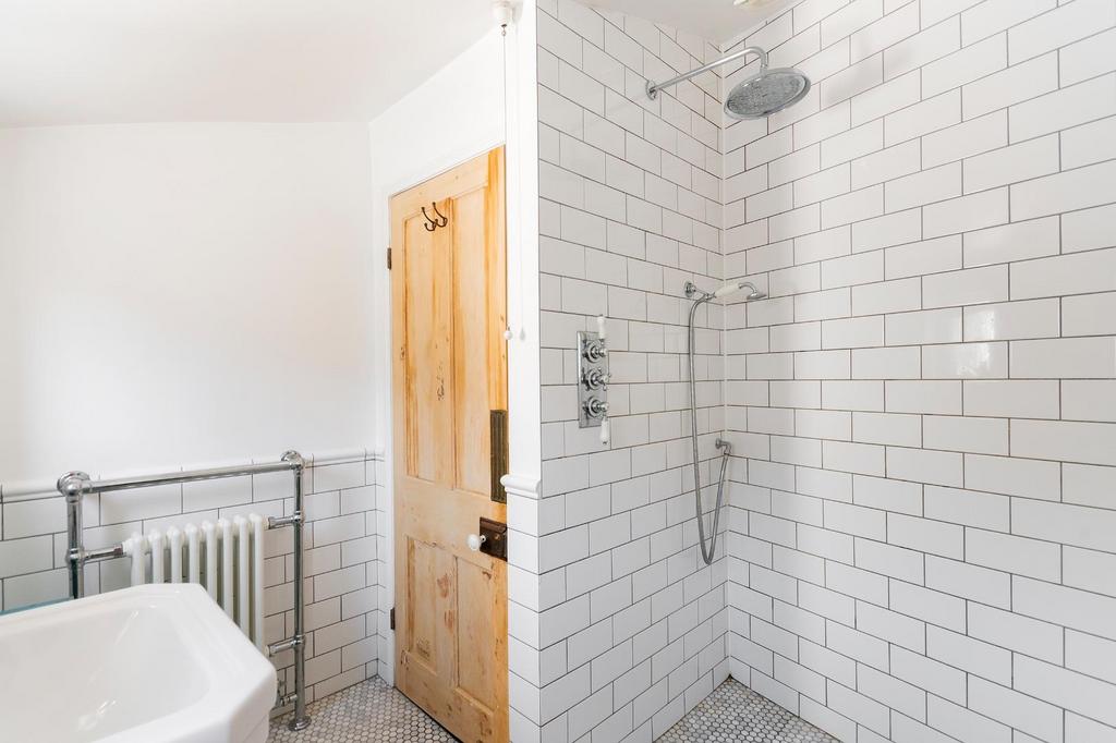 0 W4 RKE - Bathroom A.jpg