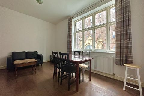 3 bedroom flat to rent, Fieldgate Street, London E1