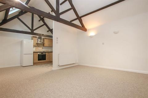 2 bedroom barn conversion to rent, The Nap, Aylesbury HP18