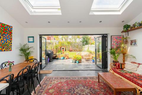 23 Withleigh Road, Bristol, BS4 2LG