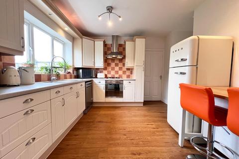 4 bedroom detached house for sale, Page Drive, Cardiff