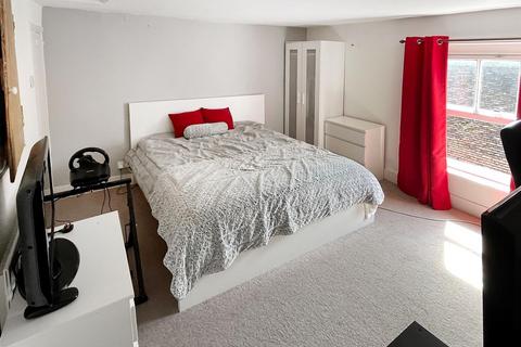 2 bedroom property for sale, Tarrant Street, Arundel BN18