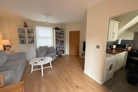 2 bedroom semi-detached house for sale, Woodland View, Hyde