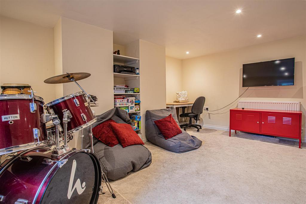 Wainhouse - Heathfield Place HX3-21.jpg