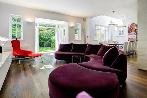 5 bedroom detached house for sale, Northway, NW11