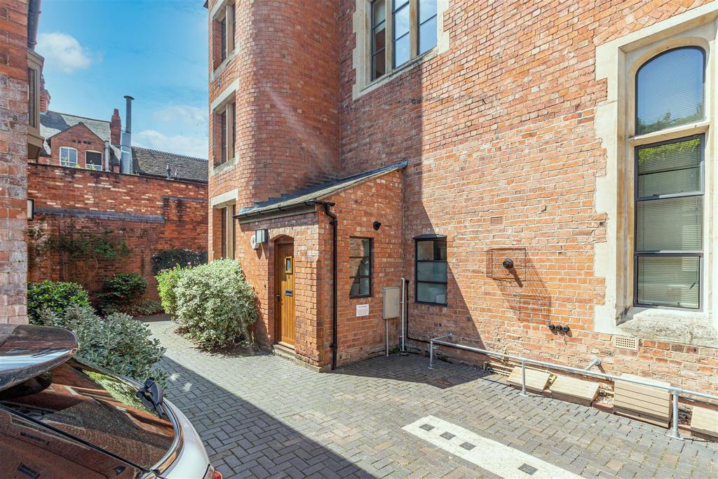 Wylds Lane, Worcester 2 bed apartment for sale £238,000