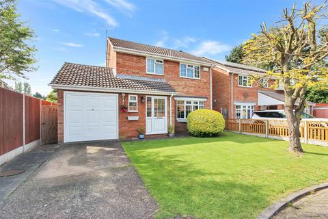 4 bedroom detached house for sale, Orchard Close, Rushden NN10