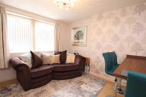 2 bedroom terraced house to rent, Stonehall Road, Eccleshill. BD2