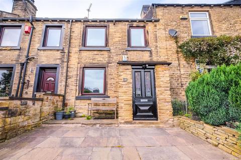 3 bedroom terraced house to rent, Scale Hill, Huddersfield, HD2