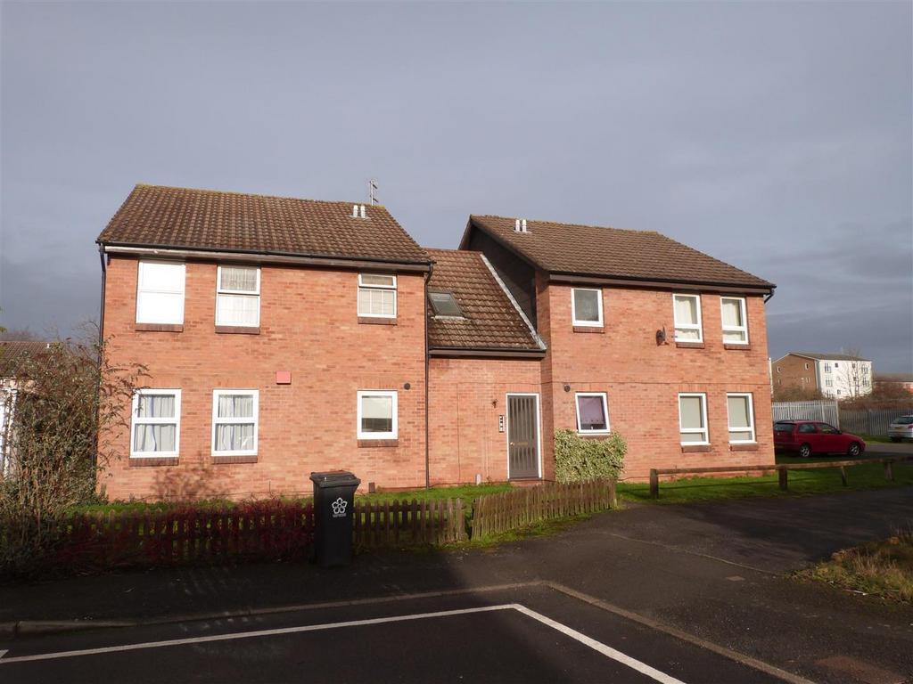 Marsh Close, Rushey Mead 1 bed flat - £72,500