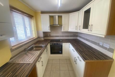 2 bedroom terraced house to rent, Turnberry, Warmley, Bristol