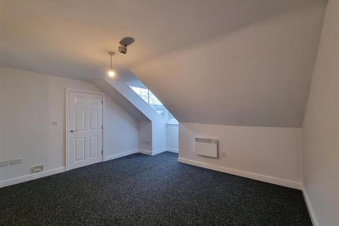 2 bedroom apartment to rent, Boulevard, Hull