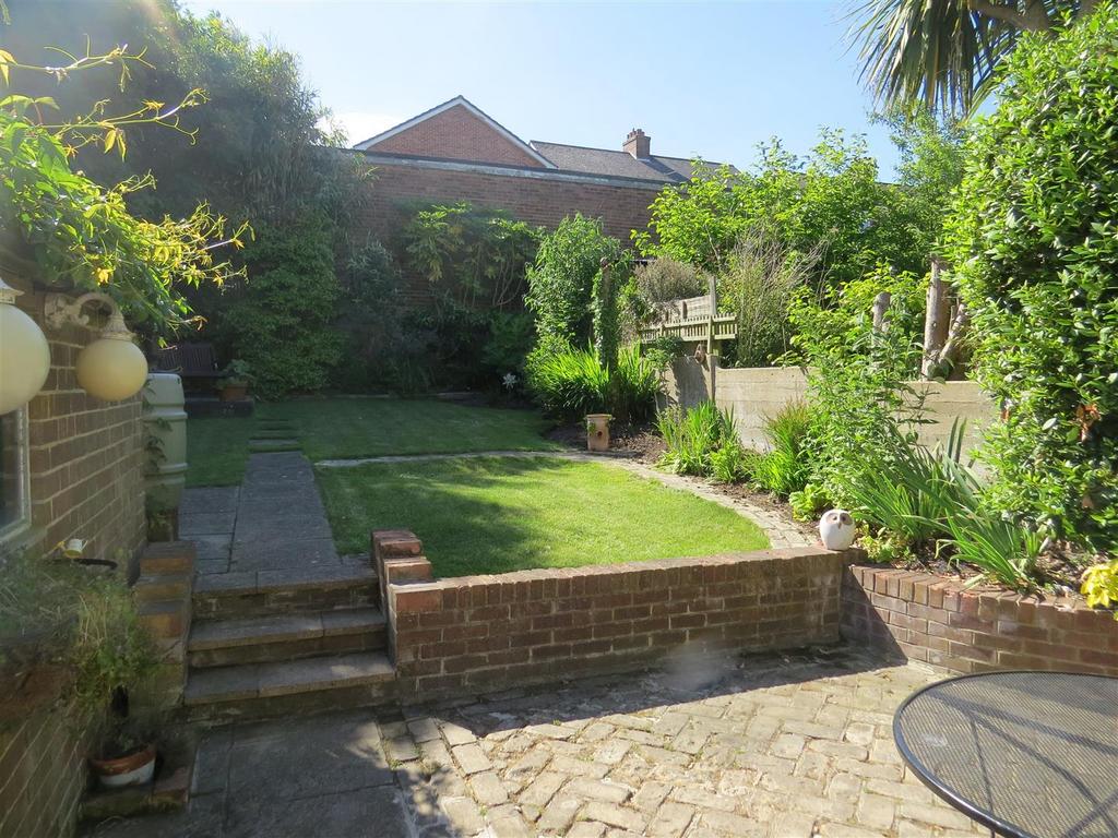 Farcroft Road, Parkstone, Poole 3 bed detached house for sale £385,000