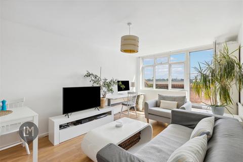38 Murfett Close, London, SW19 6QB