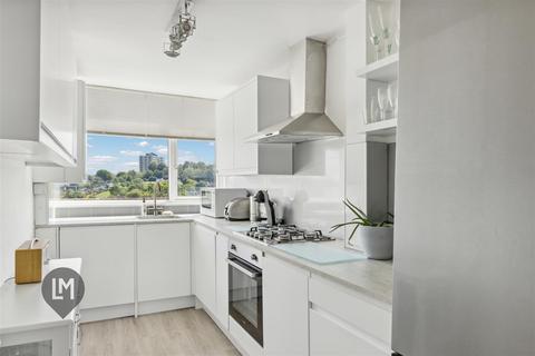 38 Murfett Close, London, SW19 6QB