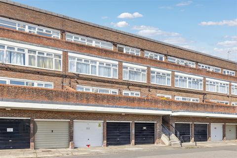 38 Murfett Close, London, SW19 6QB