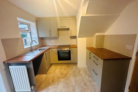 2 bedroom terraced house to rent, 36 Fountain St, Macclesfield, SK10 1JN