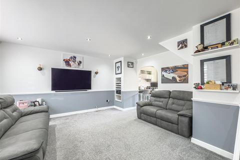 3 bedroom semi-detached house for sale, Burnham Road, Hockley SS5