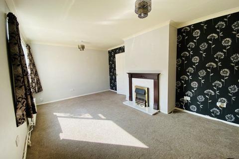 3 bedroom semi-detached house to rent, Thirlmere, Macclesfield (26)