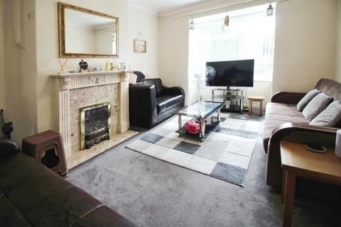 297 Leeds Road, Eccleshill, Bradford, BD2 3LD