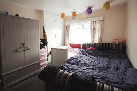 297 Leeds Road, Eccleshill, Bradford, BD2 3LD