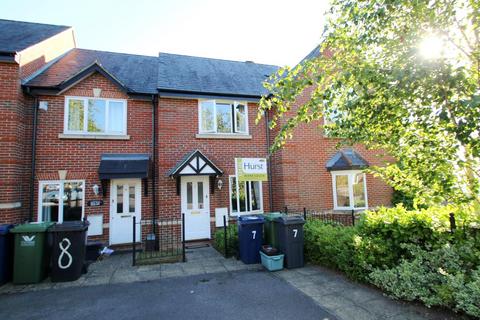 2 bedroom terraced house to rent, Shrubbery Close, High Wycombe HP13