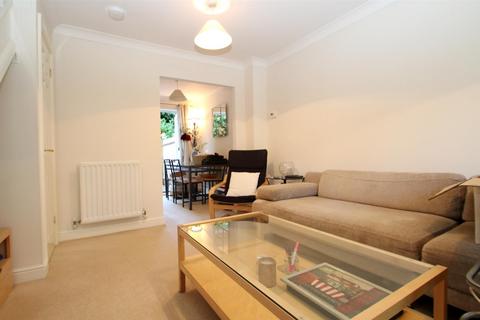 2 bedroom terraced house to rent, Shrubbery Close, High Wycombe HP13