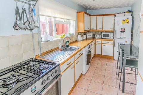 2 bedroom end of terrace house for sale, Malvern Road, Peterborough PE4