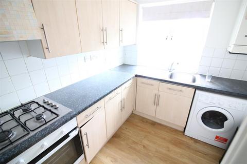 2 bedroom apartment to rent, Horn Lane, Acton