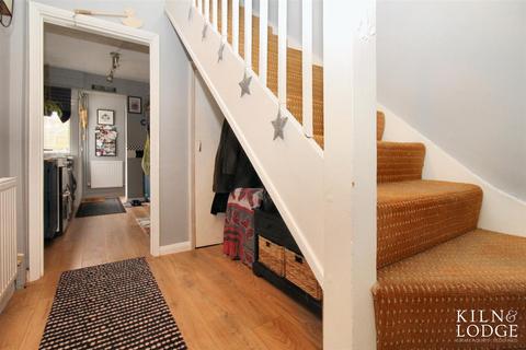6 Darell Way, Billericay, CM11 2JT