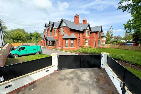 3 bedroom apartment for sale, Ground Floor Apartment on Manchester Road, Wilmslow