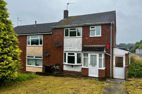 3 bedroom semi-detached house to rent, Viewfield Crescent, Dudley