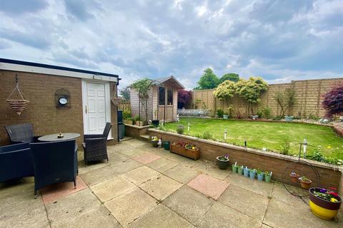3 bedroom semi-detached house for sale, Ridge Hill, Brighouse