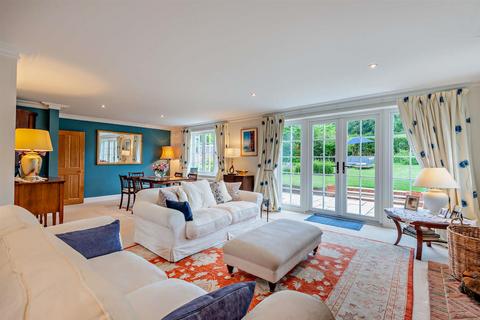 7 Cunliffe Close, Headley, Epsom, KT18 6EG
