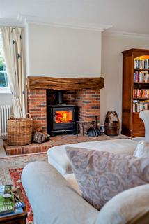 7 Cunliffe Close, Headley, Epsom, KT18 6EG