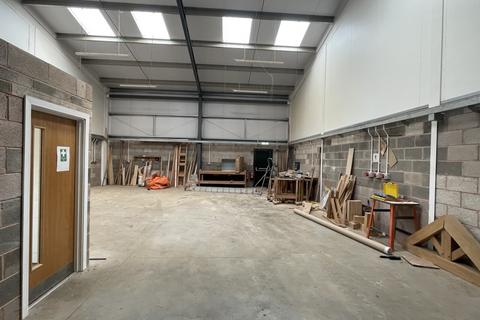 Warehouse to rent, Unit 6-9, Guinness Park Farm, Leigh Sinton, Malvern, Worcestershire, WR13 5EQ