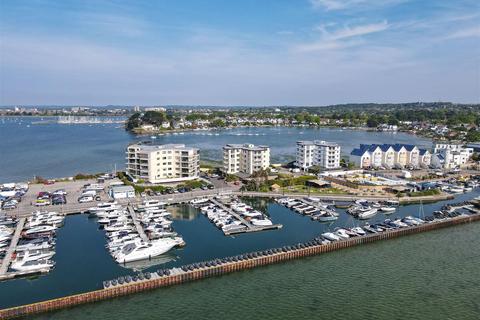 2 bedroom flat for sale, 36 Salterns Way, Poole