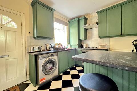 2 bedroom terraced house to rent, Lynmouth Road, Sheffield