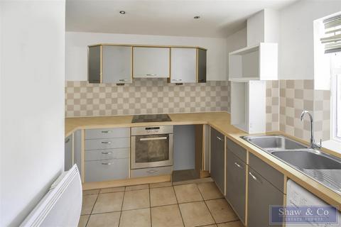 2 bedroom flat for sale, Primrose Place, Isleworth TW7