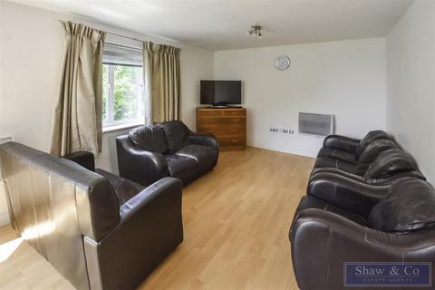 2 bedroom flat for sale, Primrose Place, Isleworth TW7