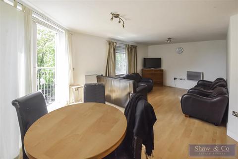 2 bedroom flat for sale, Primrose Place, Isleworth TW7