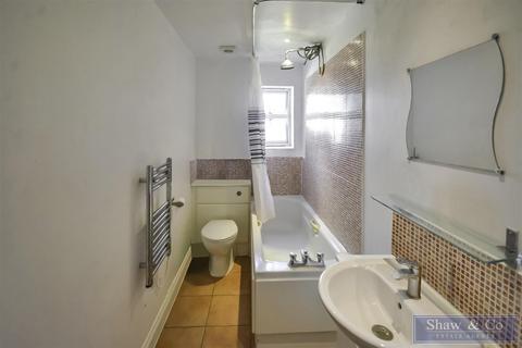 2 bedroom flat for sale, Primrose Place, Isleworth TW7