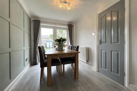 32 Camborne Close, Congleton, CW12 3BG