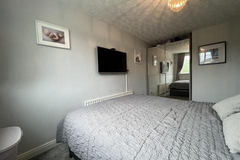 32 Camborne Close, Congleton, CW12 3BG