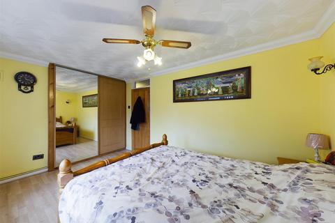 2 bedroom maisonette to rent, Northgate, Crawley
