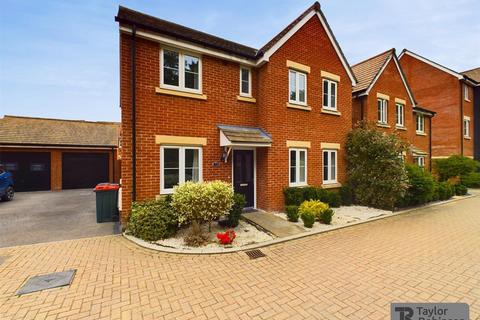 4 bedroom detached house for sale, Forge Wood, Crawley