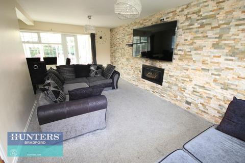 4 bedroom detached house for sale, Grasleigh Way Allerton, Bradford, West Yorkshire, BD15 9AN